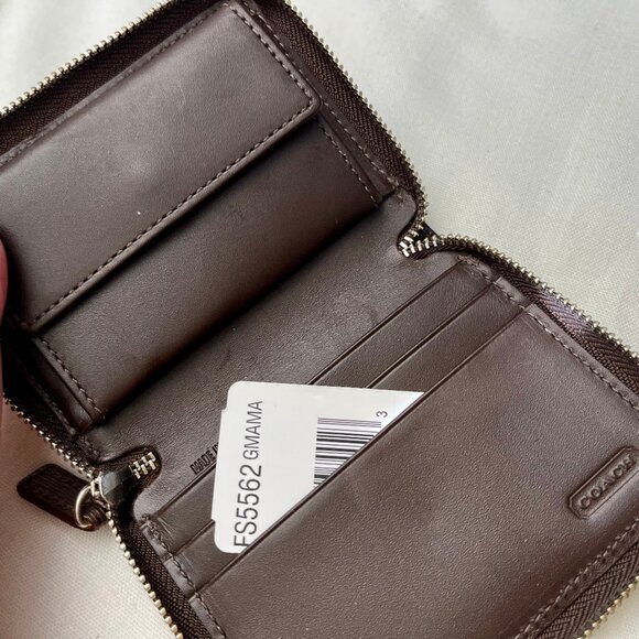 Coach Leather zippered Wallet - Dark Brown textured surface - NW Tag - Picture 5 of 5
